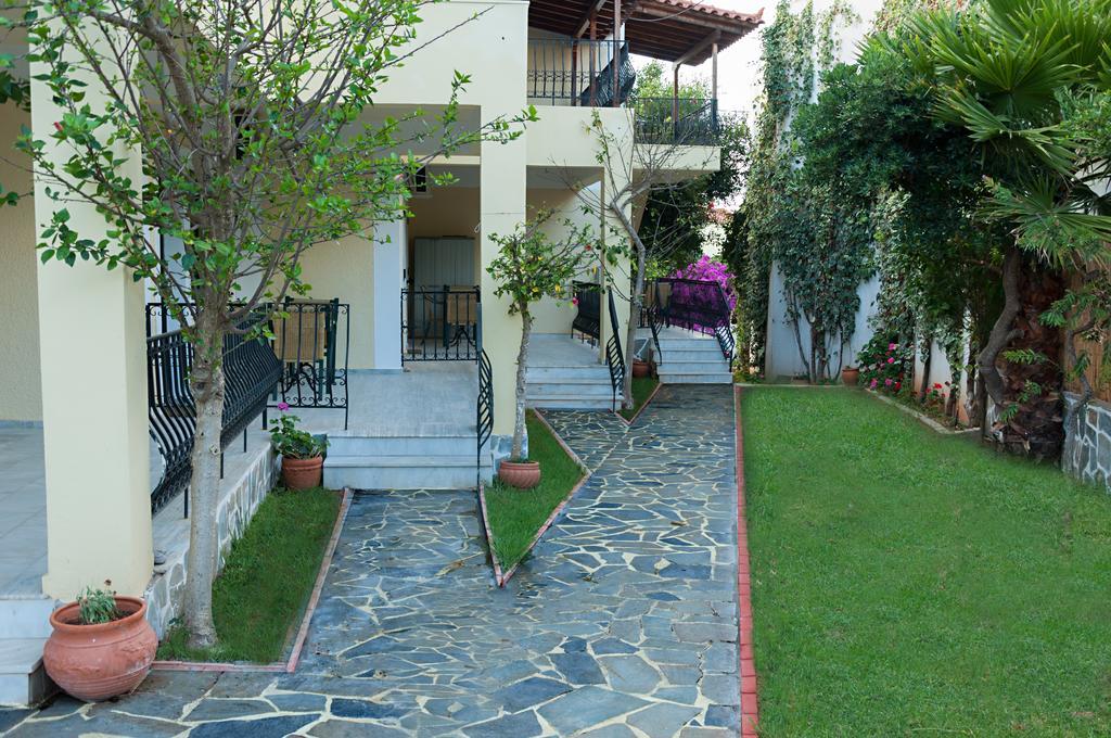 Anesis Apartments Chrani Exterior photo